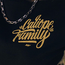 Diseño de logotipos caligráficos | Caliope Family. Un proyecto de Arte urbano, Br, ing e Identidad, Caligrafía, Diseño, Diseño de logotipos, Diseño gráfico, Fotografía de moda, Lettering y Música de Nicolás Romero - 10.04.2019