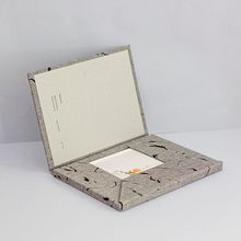Ikebana. Un progetto di Direzione artistica, Design editoriale, Rilegatura e Fotografia di prodotti di Amelia Garcia - 20.04.2019