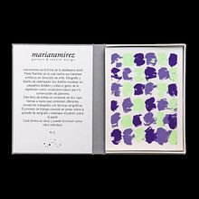 Caja customizada para Monoprint de Maria Ramirez. Un progetto di Product design, Design editoriale, Rilegatura e Fotografia di prodotti di Amelia Garcia - 18.03.2019