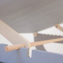 Escritorio Atlas / Diseño de mobiliario y corte CNC. Un progetto di Design, Progettazione 3D, Design e creazione di mobili e Product design di Carmen Pérez - 19.01.2019
