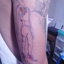 Mi Proyecto del curso: Cómo diseñar un tatuaje.  raptor boy @thancalo88  hola. este es mi proyecto final, al final se omitió el relleno en negro a petición del cliente. el tamaño fue de 17 cm a proporción. Artistic Drawing project by Jonathan Castro López - 03.04.2020