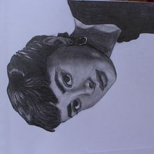 Retrato realista con lápiz de grafito_Audrey. Pencil Drawing, Artistic Drawing, Portrait Drawing, and Realistic Drawing project by noe - 03.04.2020