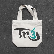 TRES, grupo de música Danés . % Danae Remon tarafından hazırlanan Markalaşma ve Kimlik projesi - 03.12.2020