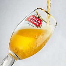 Stella Artois Global Campaign. Un progetto di Correzione del colore, Ritocco fotografico, Composizione fotografica, Postproduzione fotografica e Postproduzione audiovisiva di Harrison Kuykendall - 12.03.2020