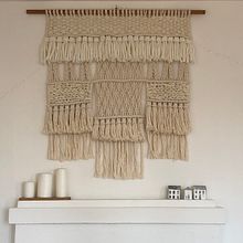 My first macrame tapestry. Un proyecto de Artesanía de Kirsty Ross - 13.03.2020