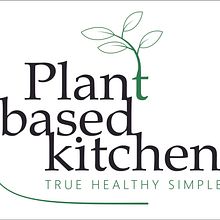 Plant based kitchen Logo. Un proyecto de Br, ing e Identidad, Tipografía y Diseño tipográfico de Aleksandar Ivanović - 21.03.2020
