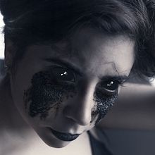 Retrato conceptual dark - RESENTMENT. Un proyecto de Fotografía, Fotografía de retrato, Iluminación fotográfica y Fotografía artística de Christopher Freddy Estrada Llerena - 05.04.2022