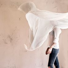 El viento que se lo lleva todo: Autorretrato fotográfico artístico. Un progetto di Fotografia artistica e Fotografia di ritratto di glenda eriz gutierrez - 24.03.2020