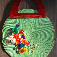 Mi Proyecto del curso: Bordado y personalización de accesorios . Embroider project by Alejandra Cubero Murillo - 03.28.2020