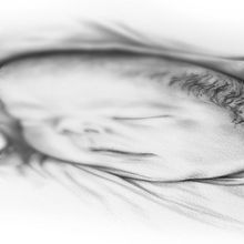 great biomechanical engineering. Un proyecto de Bocetado, Creatividad, Dibujo, Dibujo a lápiz, Dibujo de Retrato, Dibujo realista, Iluminación fotográfica, Ilustración tradicional y Pintura de Adan Gómez - 28.03.2020