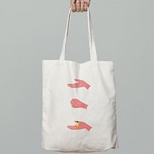 ilustración. Un proyecto de Diseño, Diseño de moda e Ilustración tradicional de Laura Merens Vázquez - 31.03.2020