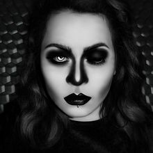 Mi Proyecto del curso: Autorretrato fotográfico conceptual Ein Projekt aus dem Bereich Fotografie, Artistische Fotografie und Fotoretuschierung von Flor Maldonado - 03.04.2020