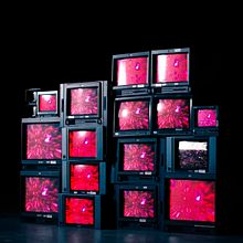 TRIÁNGULO DE AMOR BIZARRO · Vigilantes del espejo. Un proyecto de Dirección de arte, Escenografía y Vídeo de Estudio Margen - 04.04.2020