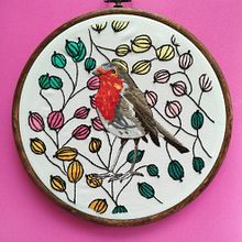 Ilustración de un petirrojo (Needle Painting) . Un proyecto de Bordado de Mel Medina - 12.08.2020