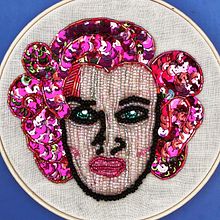 My project in Beaded Embroidery Portraits course. Un proyecto de Bordado de Sarah Renshaw - 24.04.2020
