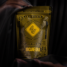 Bocanegra. Un proyecto de Diseño, Packaging y Fotografía de retrato de Pupila - 08.04.2020