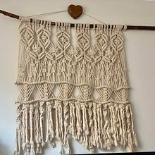 Mi Proyecto del curso: Introducción al macramé: creación de un tapiz decorativo. Un progetto di Macramè di Vania Sandoval - 11.04.2020