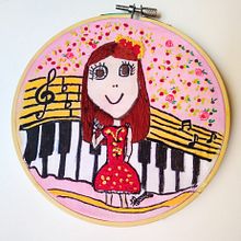 La Chica del Piano. Un progetto di Ricamo di Yadira García - 11.04.2020