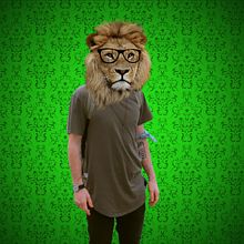 Mr LionNuevo proyecto. Un proyecto de Arte urbano, Collage, Creatividad, Diseño y Fotografía de IVAN IBARRA - 12.04.2020