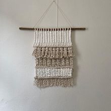 Mi Proyecto del curso: Introducción al macramé: creación de un tapiz decorativo. Un projet de Macramé de soto_crisse - 13.04.2020