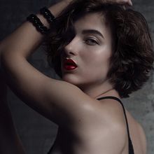 Mi Proyecto del curso: Retoque fotográfico de moda y belleza con Photoshop Jhonathan Cano. Un projet de Photographie documentaire , et Photographie pour Instagram de Jhonathan Cano - 11.03.2020