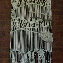 Mi Proyecto del curso: Introducción al macramé: creación de un tapiz decorativo. Macramé project by Carolina Tacchella - 04.14.2020