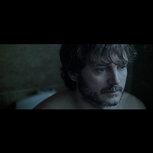 VIDEOCLIP "DÉJAME QUE TE DEVORE" DE ESKORZO. Un proyecto de Cine, vídeo y televisión de María Cuevas - 15.02.2019