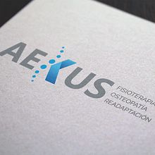 Services design + branding + web . Br, ing, Identit, Communication, Web Development, Web Design, and UX / UI project by Alia Morais Román - 03.20.2019