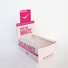DISEÑO SELF-READY PACKAGING. CONTIENE CAJAS DE TIRAS DE BLANQUEAMIENTO DENTAL. . Un proyecto de Diseño, Diseño 3D, Diseño de producto, Diseño gráfico, Modelado 3D, Packaging y Producción audiovisual					 de María Hierro García - 04.02.2018