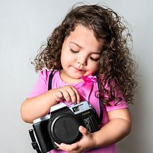 Mi Proyecto del curso: Fotografía de retrato con modelos inexpertos. Photograph, Portrait Photograph, and Photo Retouching project by Astrid Pereira - 04.17.2020