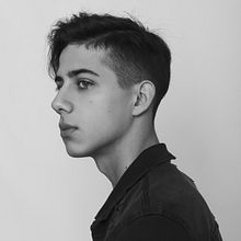 Fashion. Un proyecto de Fotografía de moda, Fotografía de retrato y Retoque fotográfico de Caro Calderón - 20.04.2020