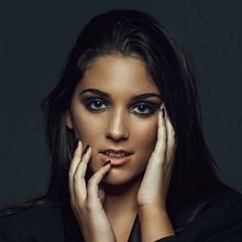 Mi Proyecto del curso: Retoque fotográfico de moda y belleza con Photoshop . Fotografie de studio, Fotografie de modă, Fotografie portret și Retușarea fotografiilor de Patricio Peñas - 04.21.2020