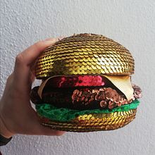 Mi Proyecto del curso: Diseño de piezas decorativas con lentejuelas. Un proyecto de Creatividad de Alicia Pulido Pérez - 25.04.2020