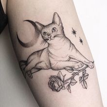 Lovecat. Tattoo Design project by Vitória Vilela - 04.27.2020
