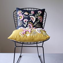 Cushion design. Arts, Crafts, and Design project by Olga Prinku - 04.28.2020
