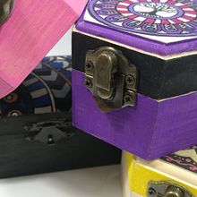 Cajas madera. Een project van Craft y Traditionele illustratie van Roser Aguilera Bagur - 30.04.2020