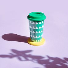 / Hache Design Studio / . Un proyecto de Composición fotográfica, Dirección de arte, Diseño de producto, Fotografía, Fotografía con móviles, Fotografía de producto y Fotografía digital de Leidy Toro - 30.04.2020