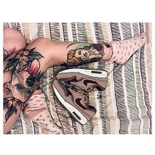[Sweet Dreams]. Un progetto di Street Art, Belle arti, Creatività, Disegno, Disegno digitale, Design, Design di tatuaggi, Design digitale, Graphic design, Fotografia di moda, Fotografia digitale, Illustrazione tradizionale e Instagram di Nuria Varas Sancho - 04.05.2020