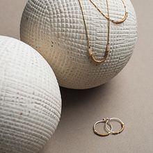 Gigil Jewellery, Fotografía de Producto Ein Projekt aus dem Bereich Modefotografie, Produktfotografie und Porträtfotografie von Ariane Roz - 06.05.2020