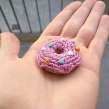Donut. Embroider, and Fiber Arts project by Inés Durán Vega - 05.07.2020