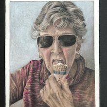 This is a portrait of my Mother. I used watercolors and colored pencils.. Een project van Artistieke tekening, Tekening, Educatie, Schilderij, Portrettekening y Aquarelschilderen van Sue Trent - 08.05.2020