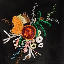 My project in Advanced Embroidery Techniques: Stitches and Compositions with Volume course. Un proyecto de Diseño de moda de karishma_sehgal90 - 10.05.2020