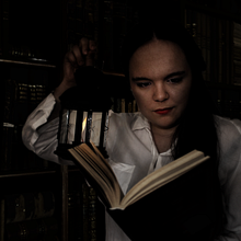 Bookworm. Een project van Artistieke fotografie van Elisa Portillo Castro - 17.07.2017