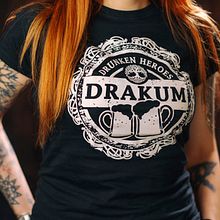 Logo y Merchandising - Drakum band . Poster Design, Accessor, Design, and Logo Design project by Rosa Roselló Garrigó - 01.03.2020