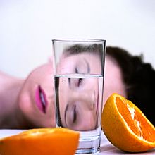 Orange pandemic. Fine-Art Photograph, Studio Photograph, Fashion Photograph, Portrait Photograph & Instagram Photograph project by Jennifer Comuñas Culebras - 05.14.2020