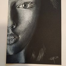 Ilustración con pastel y lápices de colores, sobre cartulina negra. Un proyecto de Ilustración tradicional de Paco Ruiz - 14.05.2020