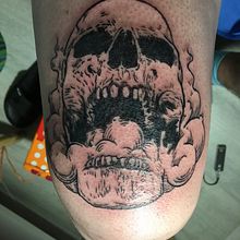 Tatuaje para principiantes (elale in myself). Tattoo Design, and Traditional illustration project by Alex de la Fuen - 05.15.2020