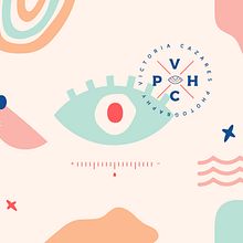 Victoria Cazares® Visual Identity. Een project van  Br, ing en identiteit,  Art direction, Logo-ontwerp, Grafisch ontwerp,  H, lettering y Traditionele illustratie van Nubia Navarro (nubikini) - 22.05.2020