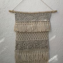 Mi Proyecto del curso: Introducción al macramé: creación de un tapiz decorativo. Macramé project by Mireia Gasull Navarro - 05.22.2020