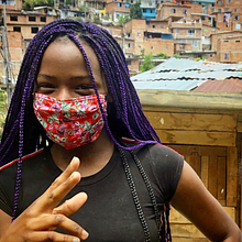 Donación de mascarillas con mis estampados para las Comunas de Medellín, Colombia. Printing, Traditional illustration, Digital Illustration, and Vector Illustration project by Catalina Estrada Uribe - 05.25.2020